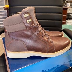 AHNU ROANOKE BROWN LEATHER BOOTS WORN ONCE 12